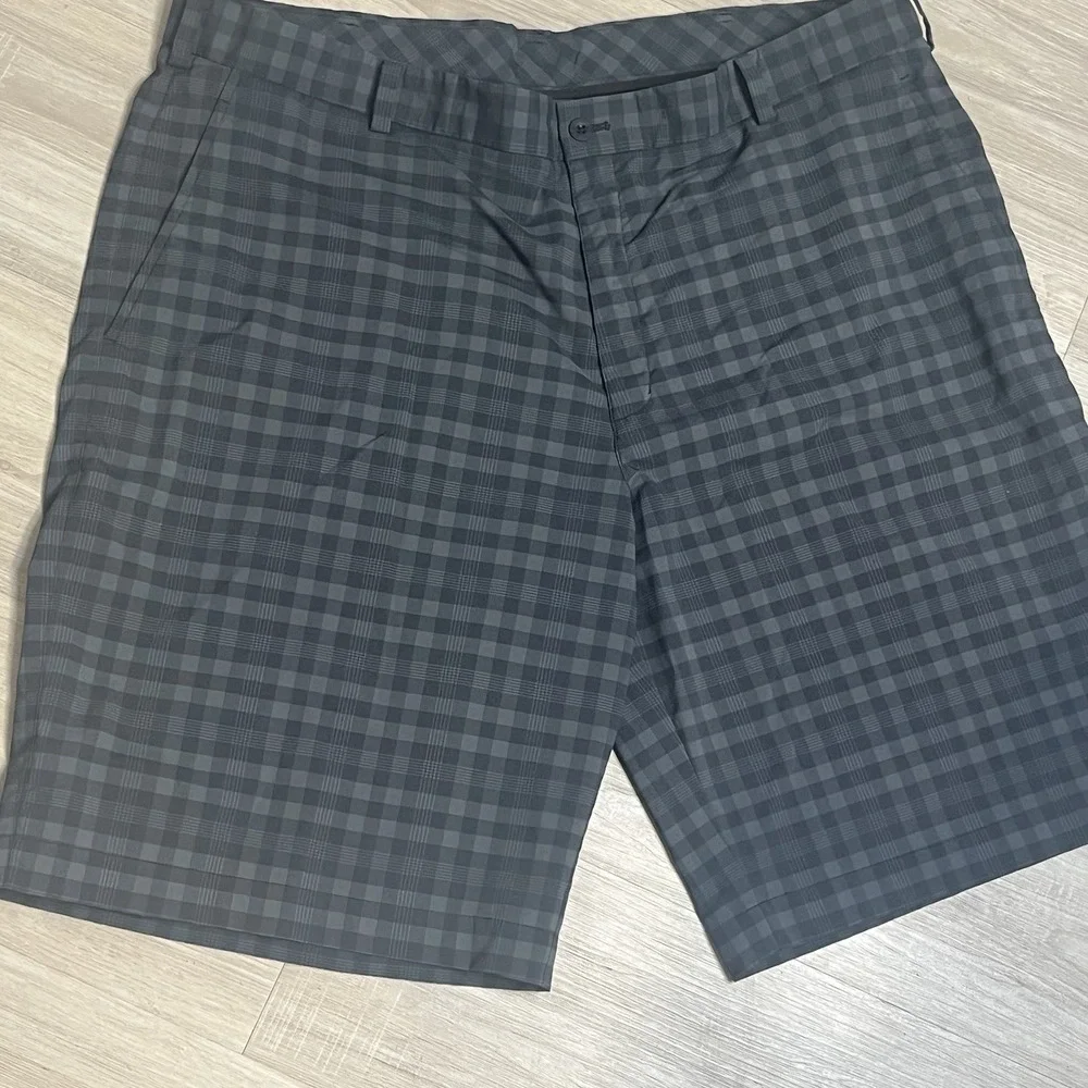 Nike Golf Shorts Mens Size 40 Gray Plaid Flat Front Stretch Chino 452712-010 - Picture 4 of 12